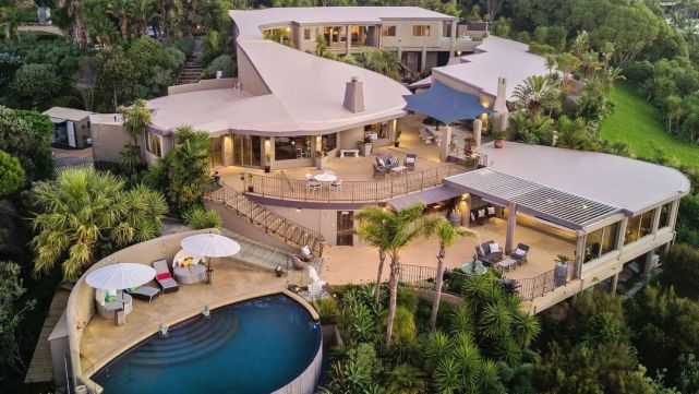 5个令人震撼的游泳池,十个令人难以置信的泳池