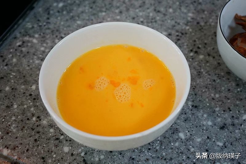 如何炒木耳才不会爆炸,炒木耳的时候怎么会爆