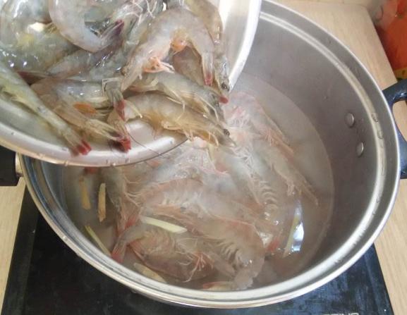 冻虾怎样处理做出来没有腥味,甜冻虾怎么去腥味最快最有效