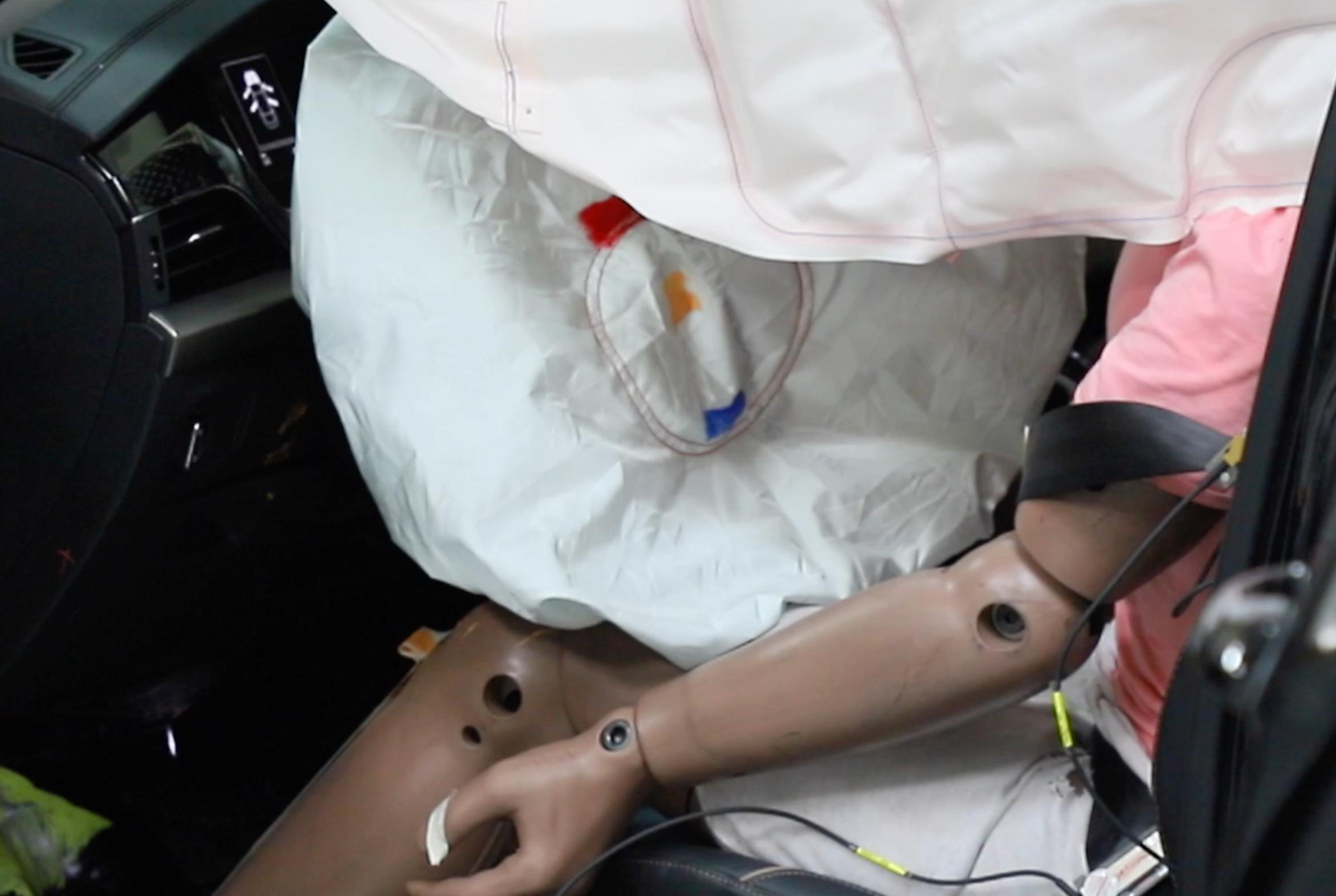 帕萨特2023安全碰撞测试,帕萨特c-ncap碰撞测试