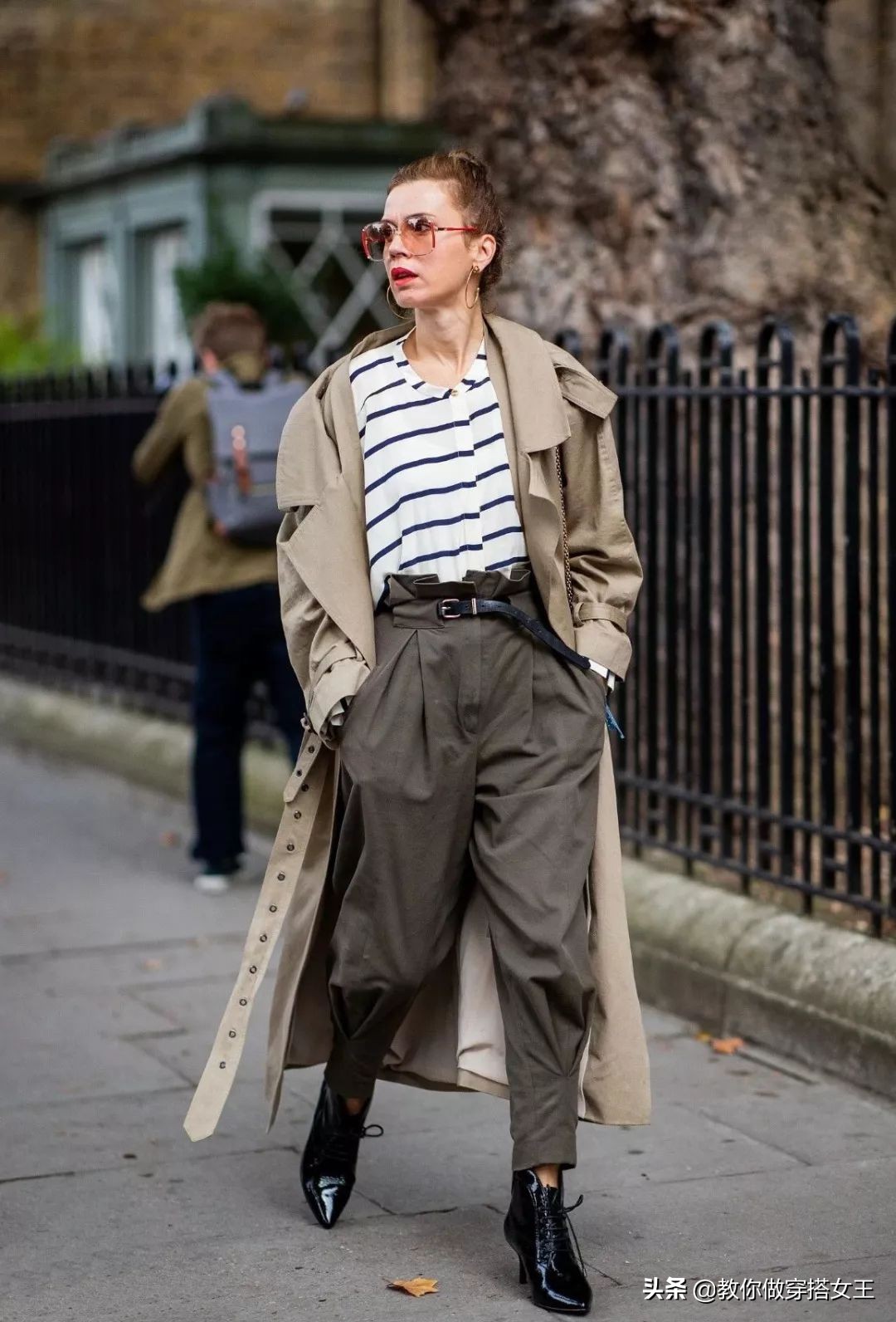 2020最潮搭配少不了这一条工装裤,初秋工装裤搭什么上衣