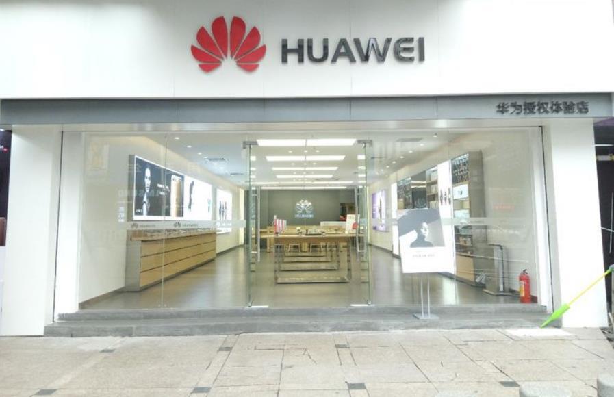 你还在用充电宝吗？充电宝存在感降低，可能会成为下一个万能充！