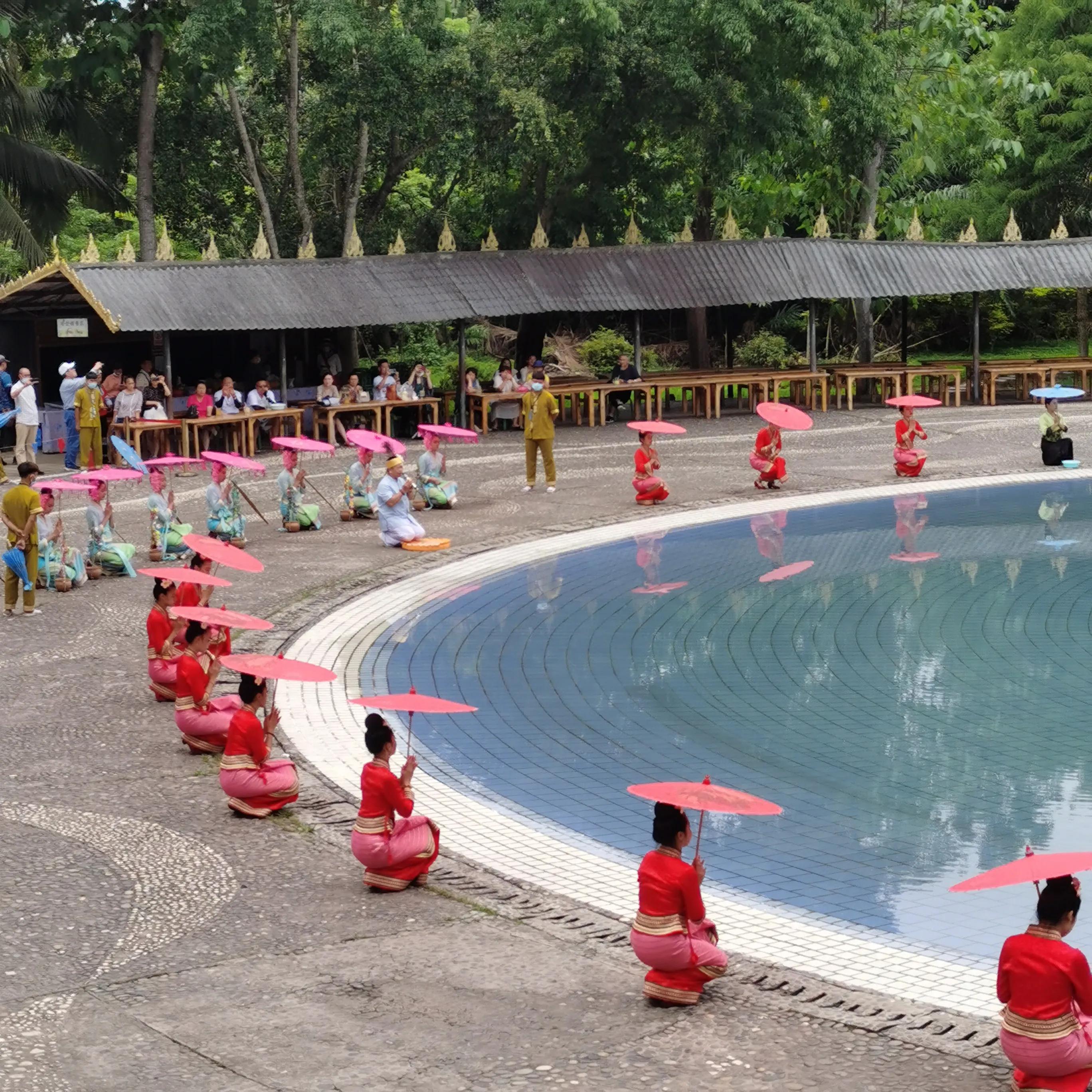 西双版纳曼远村游,西双版纳自由行一天攻略傣族园