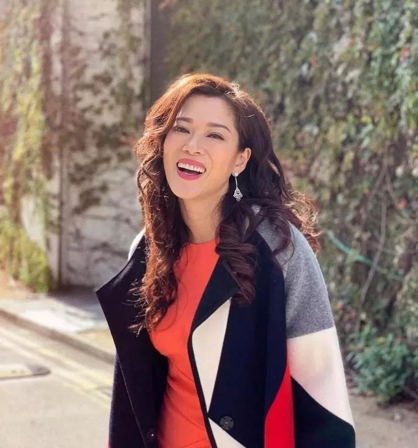 40岁前tvb当家花旦升级人母,tvb小花急速上位一年拍四剧