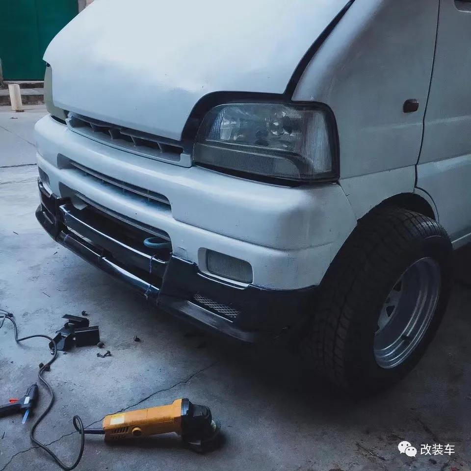 这动手能力也太强了！车友纯手工打造纯粹JDM小货车
