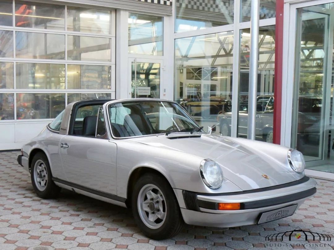 用保时捷911来存粮食，在瑞士连松鼠的生活品质都那么高