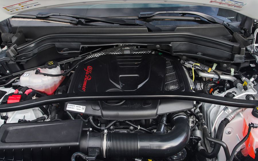 锐志3.0和2.5零百加速,丰田锐志13款2.5零百加速