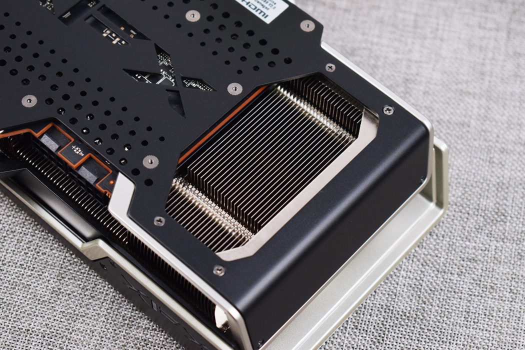 讯景rx6800海外版v1图片,rx6800讯景海外版