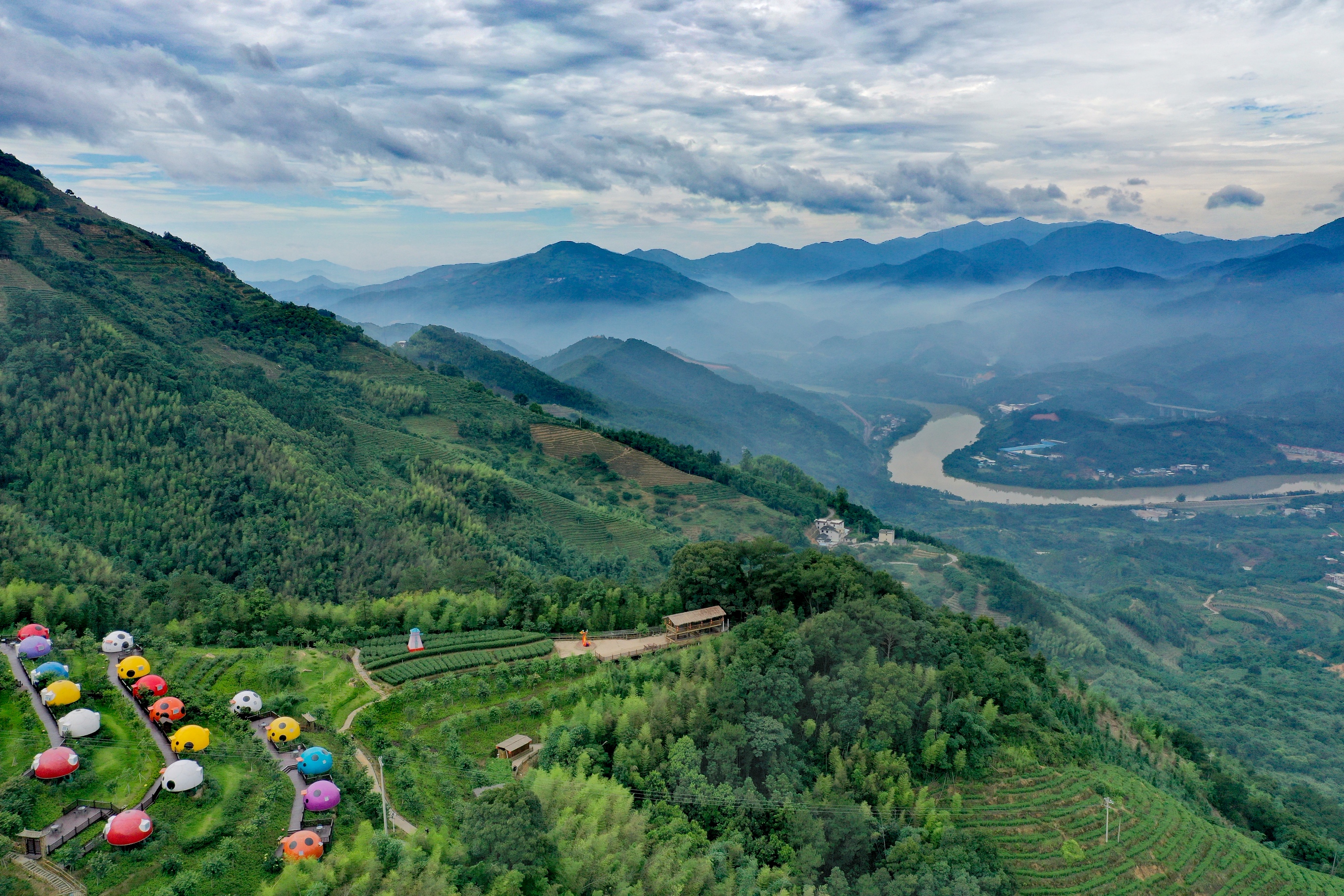 向往诗和远方周边游,向往诗与远方