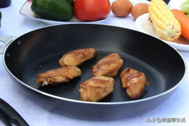 炒菜老是粘锅怎么处理,炒菜老是粘锅教你一个农村土办法