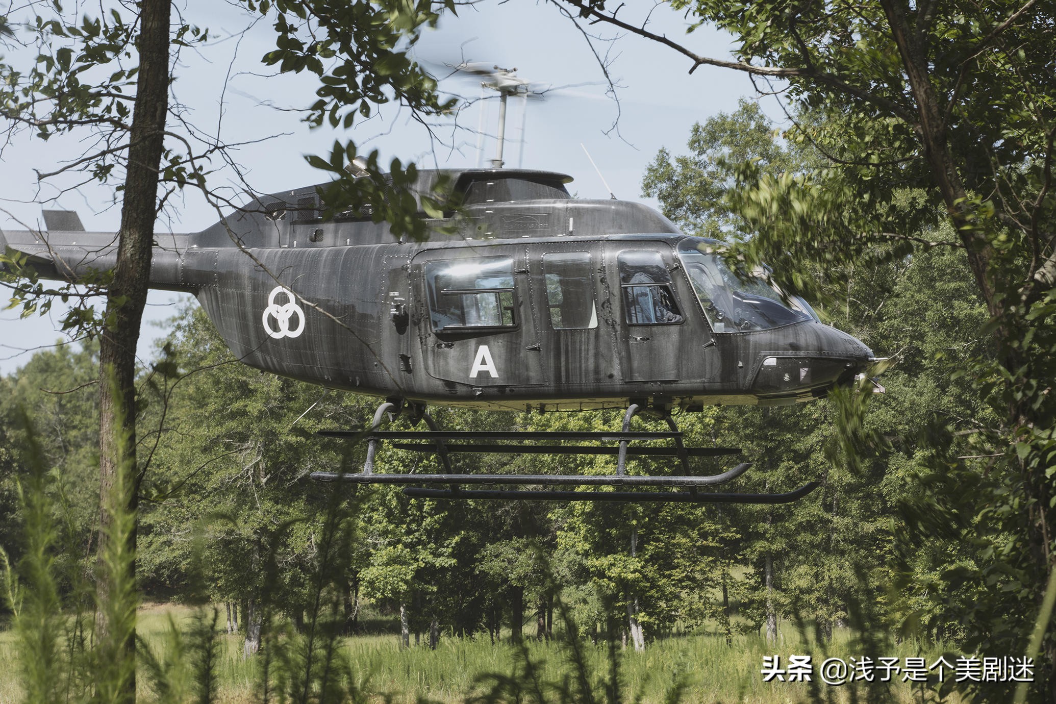 行尸走肉衍生剧瑞克为什么断手,行尸走肉第十一季瑞克