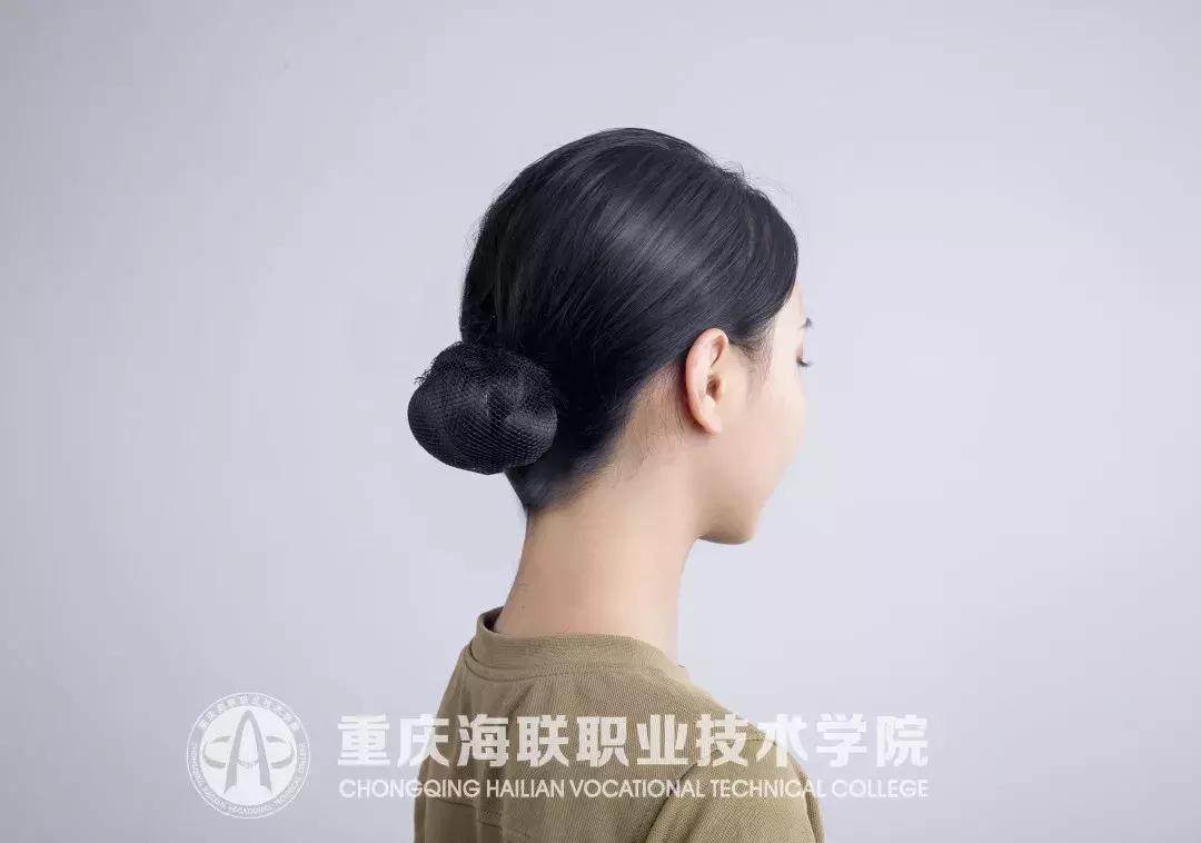 Hello小萌新:学长学姐亲身示范，这本“学生职业形象教科书”请熟读