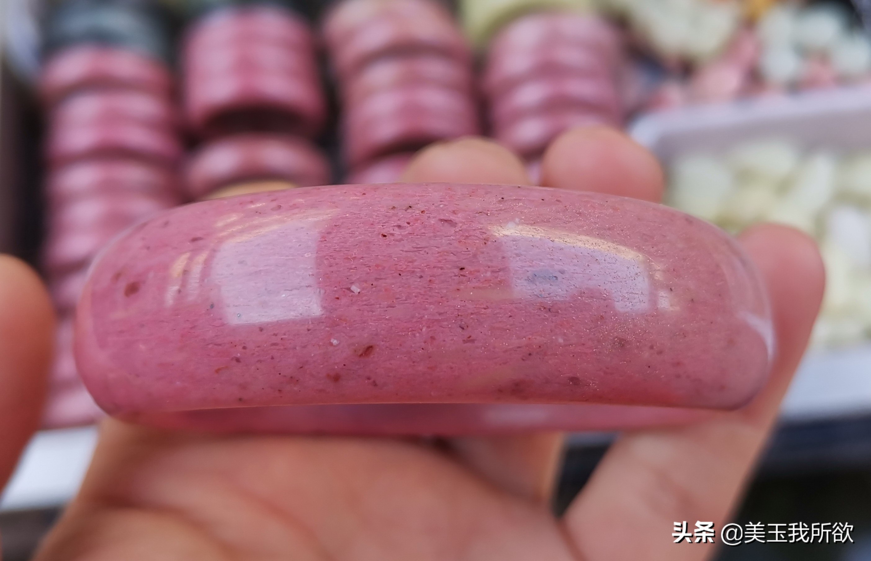 和田玉碧玉多色的手镯图片,和田玉手镯青玉图片