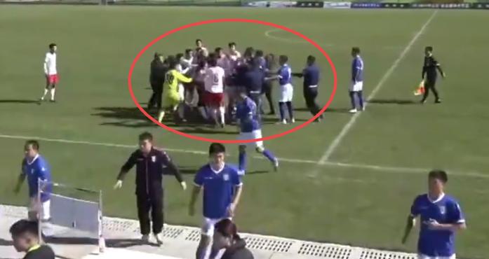 足坛爆发大规模冲突,中国足坛10大斗殴打架集锦