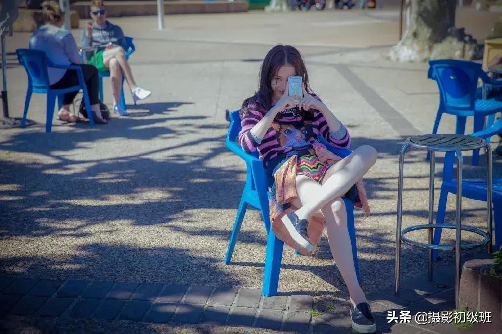 拍照怎么摆姿势更自然,如何拍照姿势不僵硬