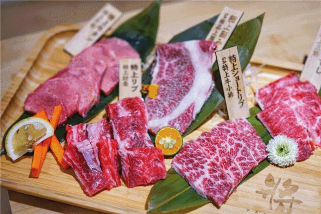 既然年终聚餐躲不掉，那就盘它啊！