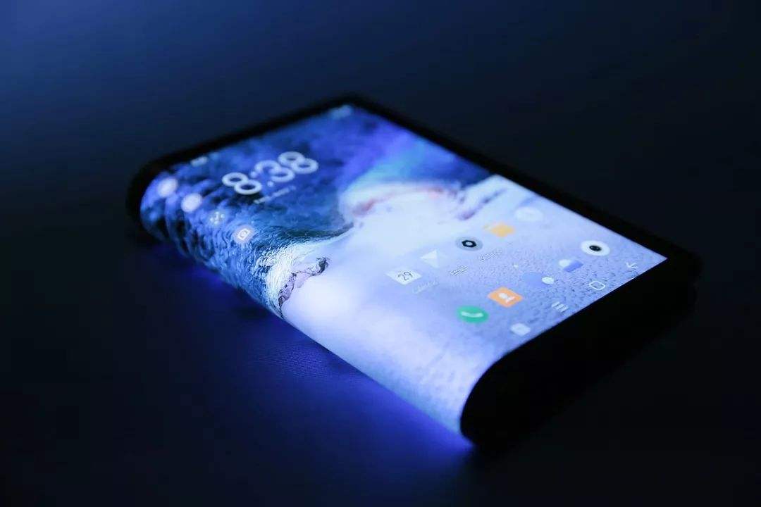 折叠屏手机不折叠会用得久一点吗,折叠屏手机真的不是鸡肋吗