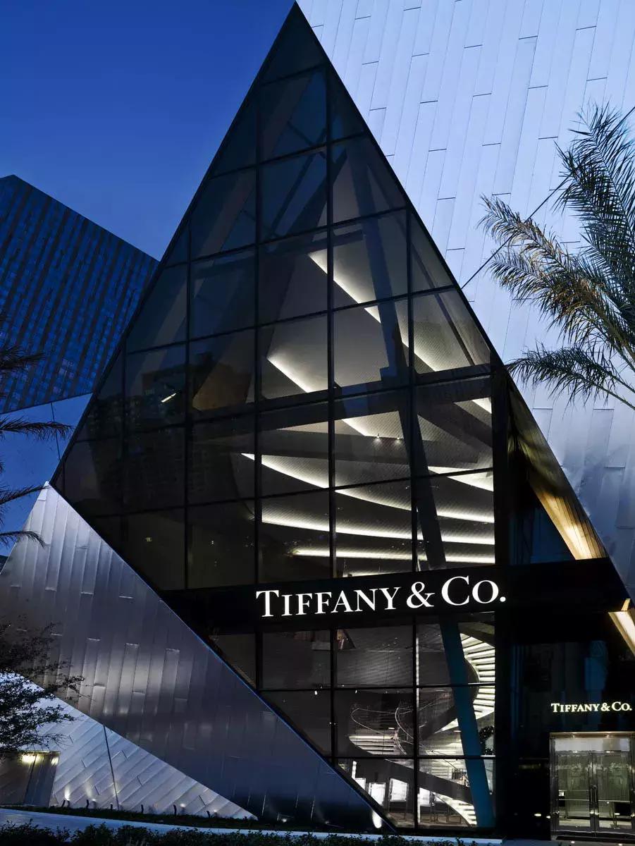 到这个大街小巷都能拍出ins风网红照的地方，过不一样的异域春节