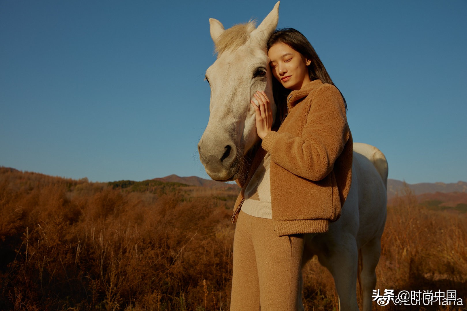 穿皮草是不是有点残忍,娜扎同款双面绒大衣