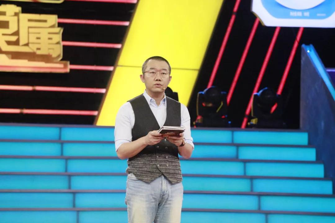 天津卫视另辟蹊径，不爱女团不磕cp，打牌“怼人”特别哏儿