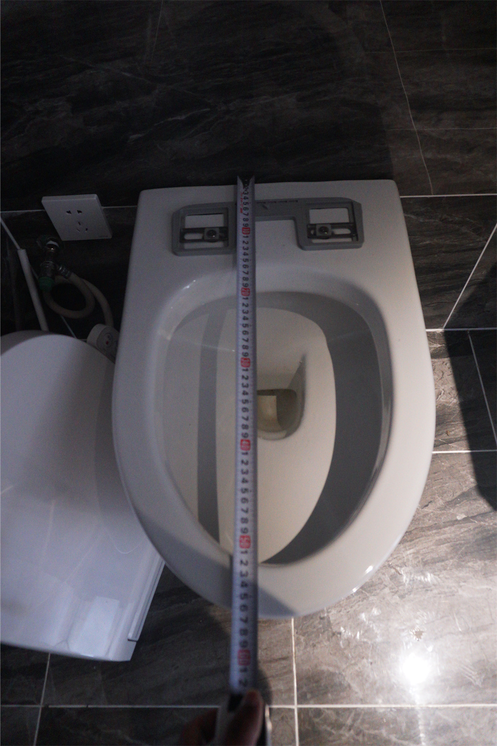 壁挂马桶怎么安装方便后期维修 (壁挂马桶马桶盖松动)