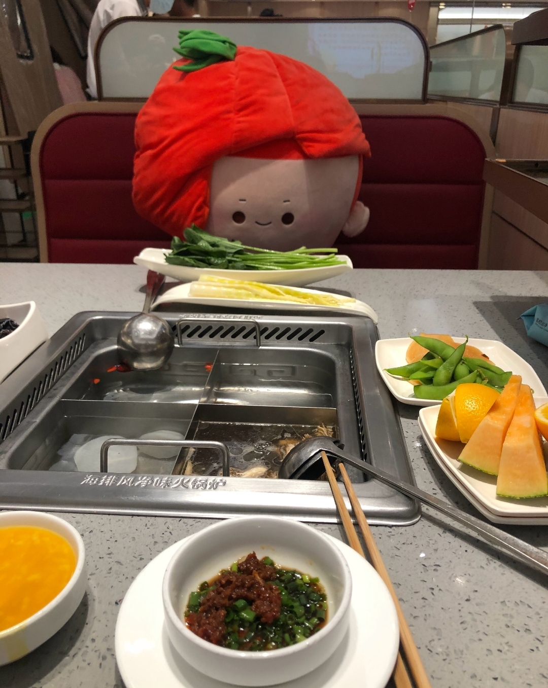 海底捞的服务真的很周到,海底捞的服务非常好英语