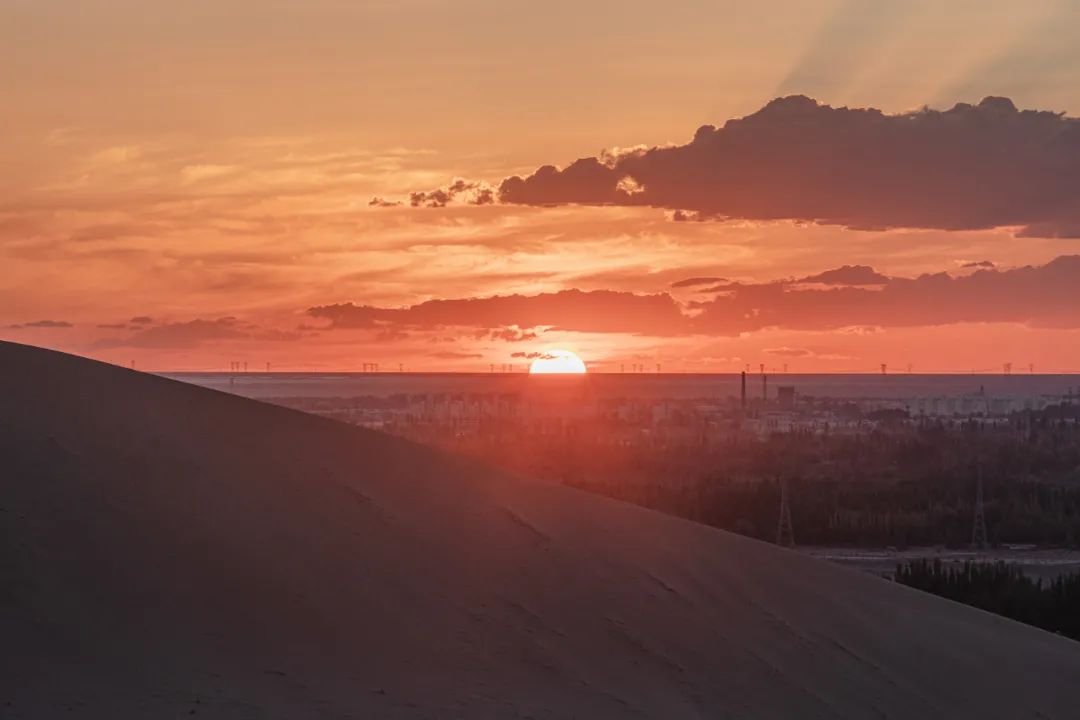 敦煌为什么会是佛教圣地,敦煌为什么能闻名世界