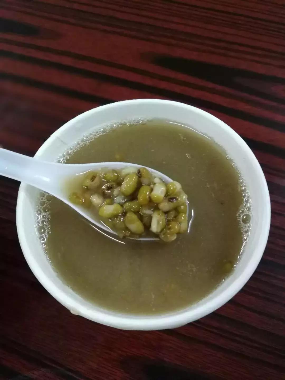 用糖水敬心敬胃敬夏天