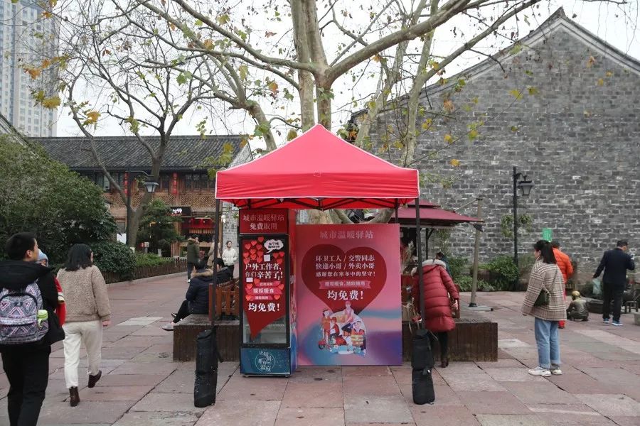 在宁波街头，我被暖到了