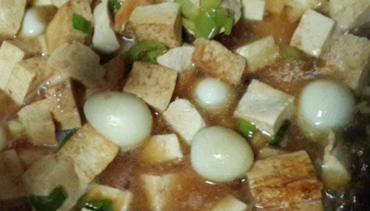 鹌鹑蛋不要剥壳怎样做成菜好吃,鹌鹑蛋不放油怎么做好吃