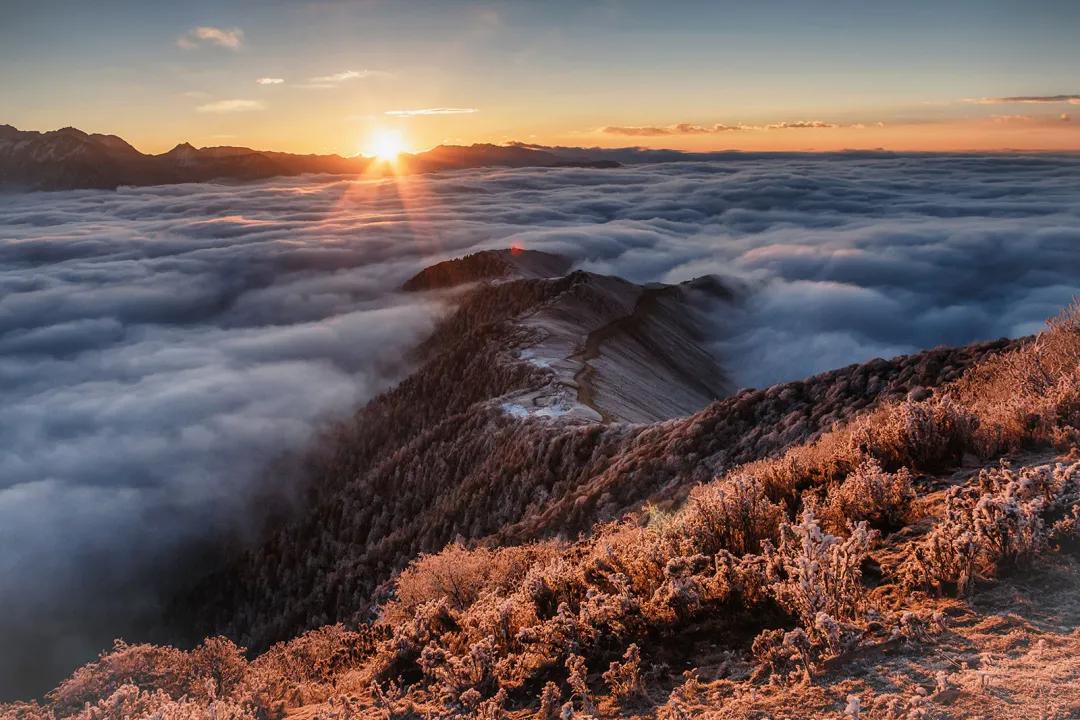 天上人间云海仙境,达瓦更扎云海旅游视频