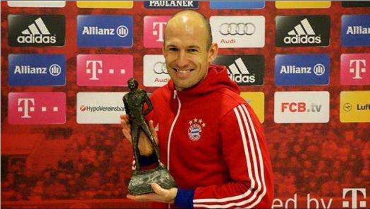 荷兰小飞侠罗本经典场面,罗本小飞