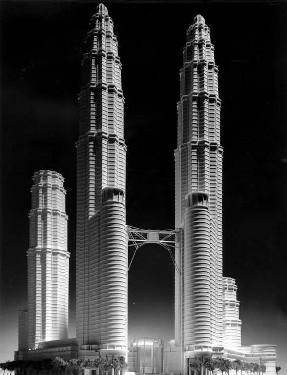 西萨佩里的死因,西萨佩里怎么死的