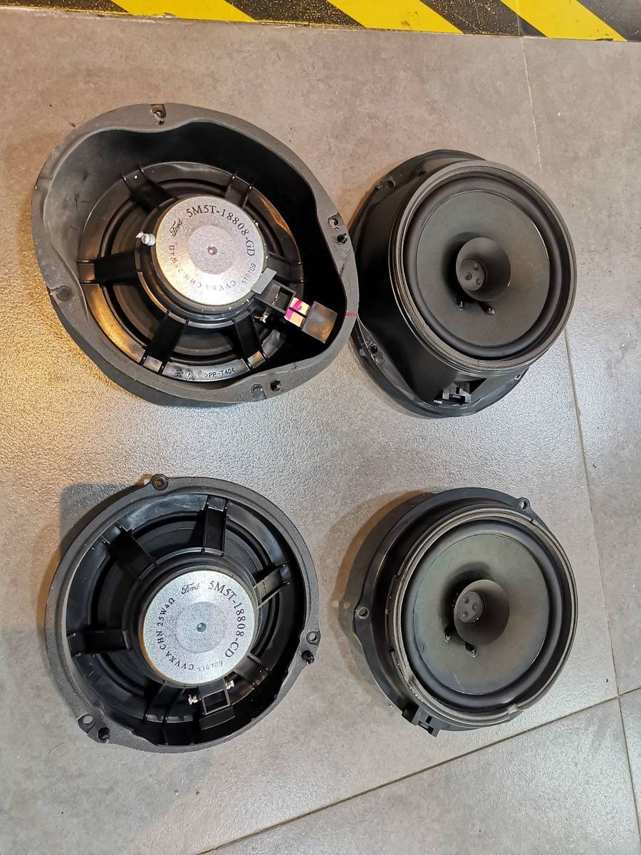 福克斯隔音改装潍坊,福克斯音响改装哈曼卡顿