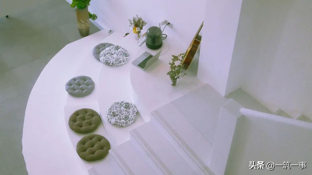 三亚郊外的海边社区,这里藏着“流量密码”还是另一种生活?