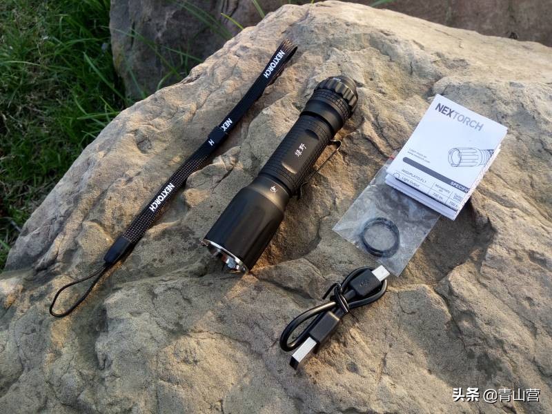 ta15手电,纳丽德ta10手电评测