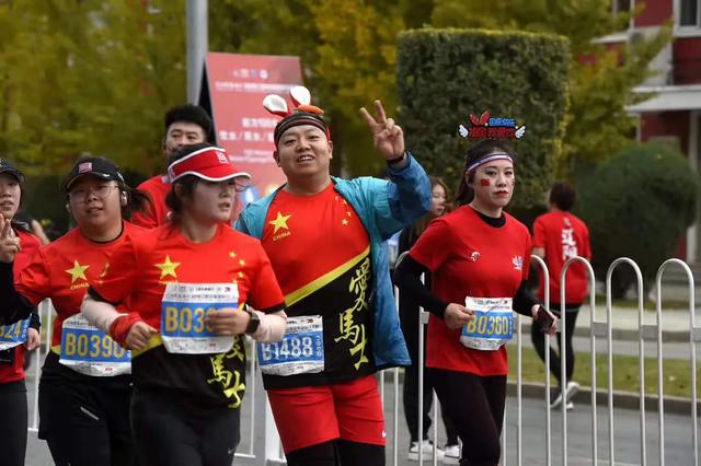 嗨跑马拉松完整视频,嗨跑辽阳