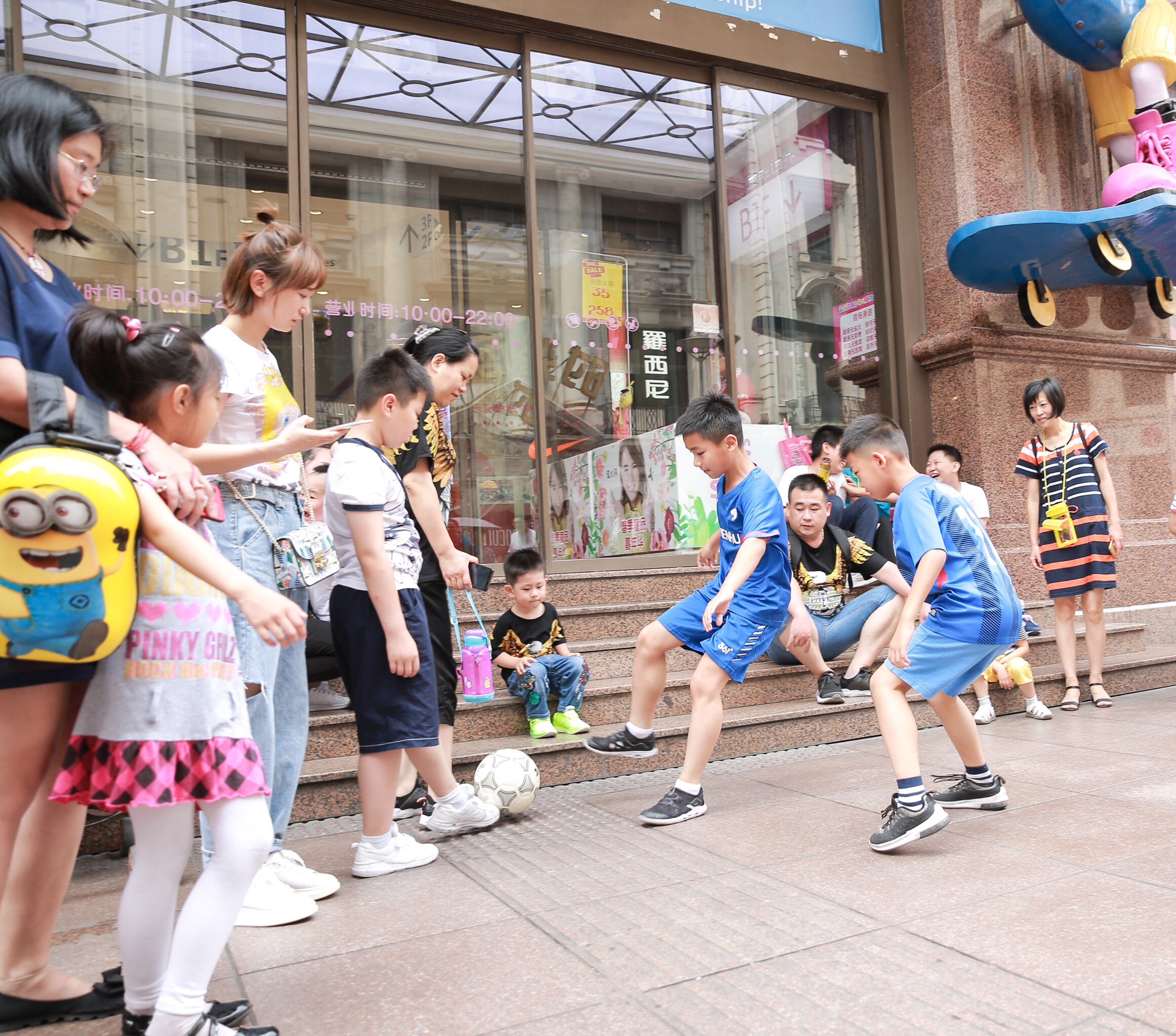 361足球鞋联名,运动鞋蓝色儿童运动鞋