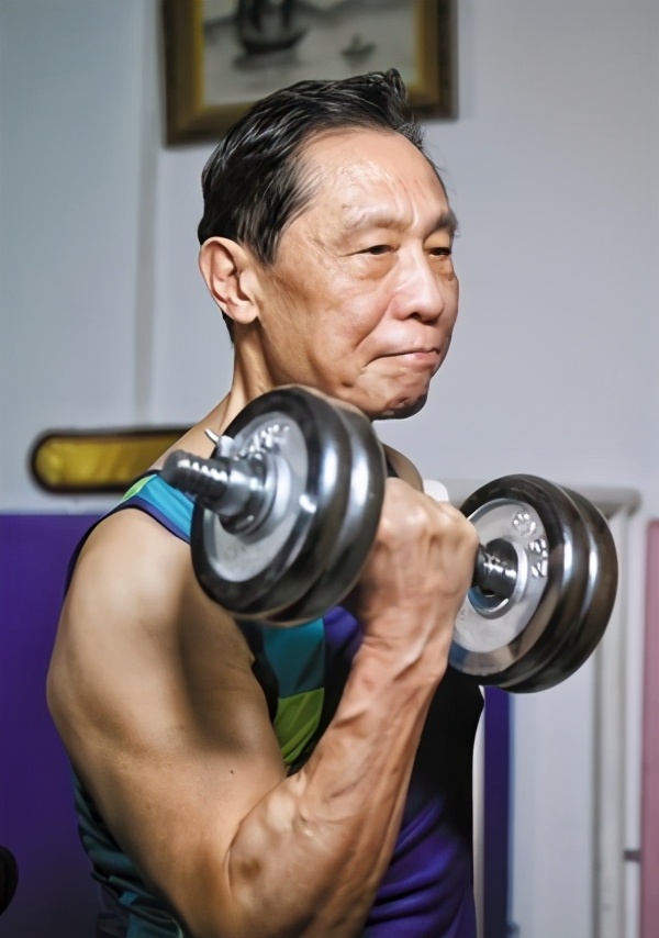 84岁的钟南山院士健康秘诀,84岁钟南山养生方法
