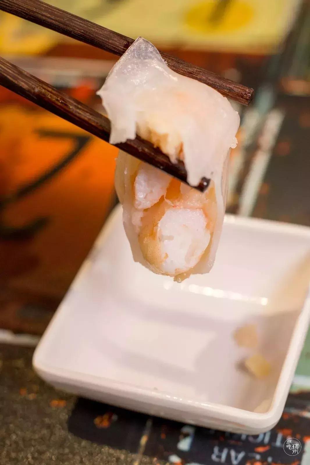 9元一个乌龟包，80+种港式茶点，这家超会卖萌的茶餐厅进门就送你