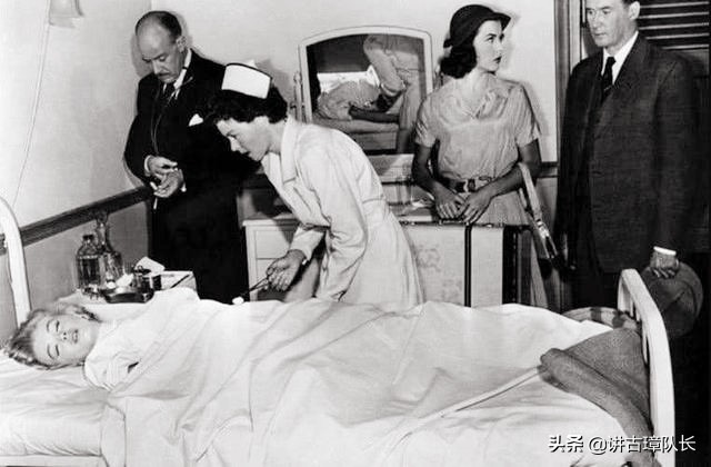 玛丽莲梦露去世谁帮她举行葬礼,玛丽莲梦露死后墓地