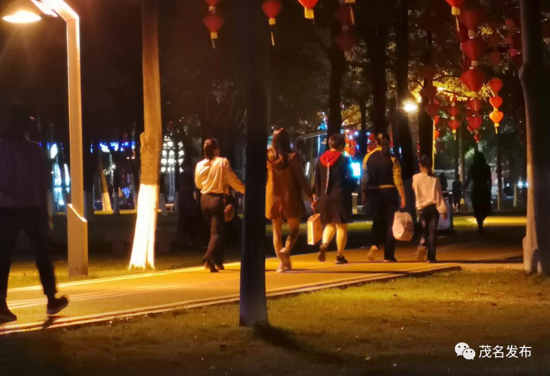 *光春**明媚，茂名市民日常文娱体育生活逐步恢复如常