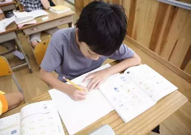 孩子做作业、考试粗心怎么办？分两种情况处理