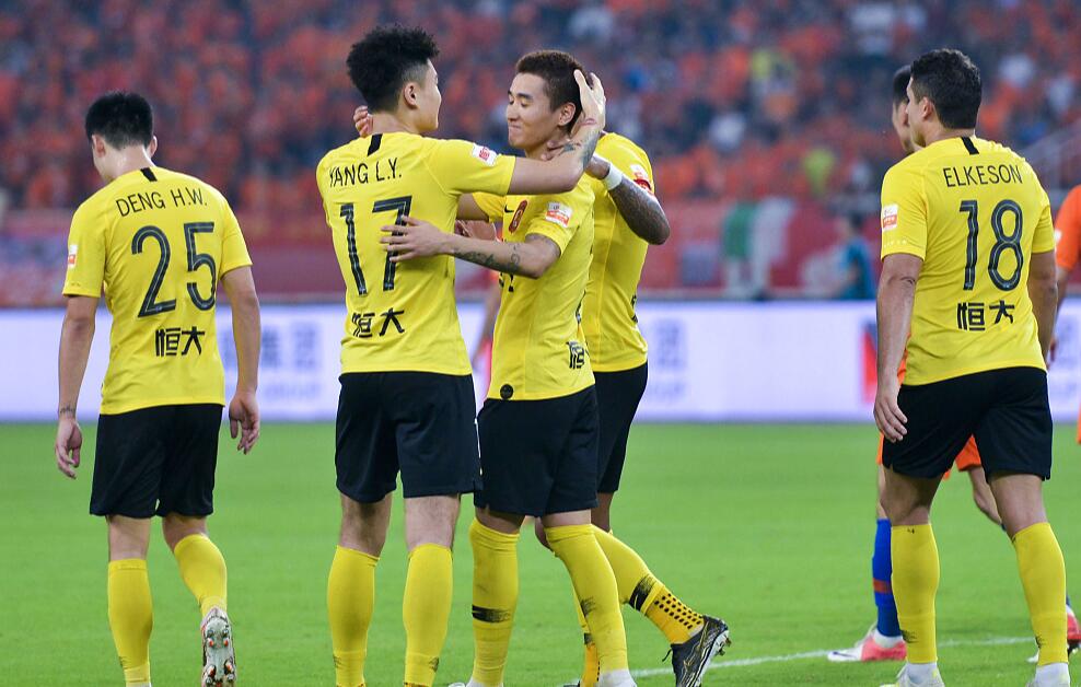 疯狂双人组,疯狂5-0恒大热身赛大胜中甲队