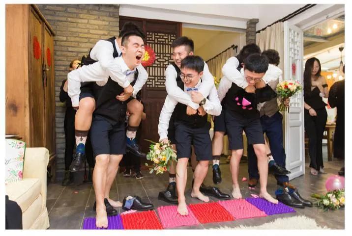 结婚女方家接亲游戏,有趣又好玩的接亲堵门游戏有哪些