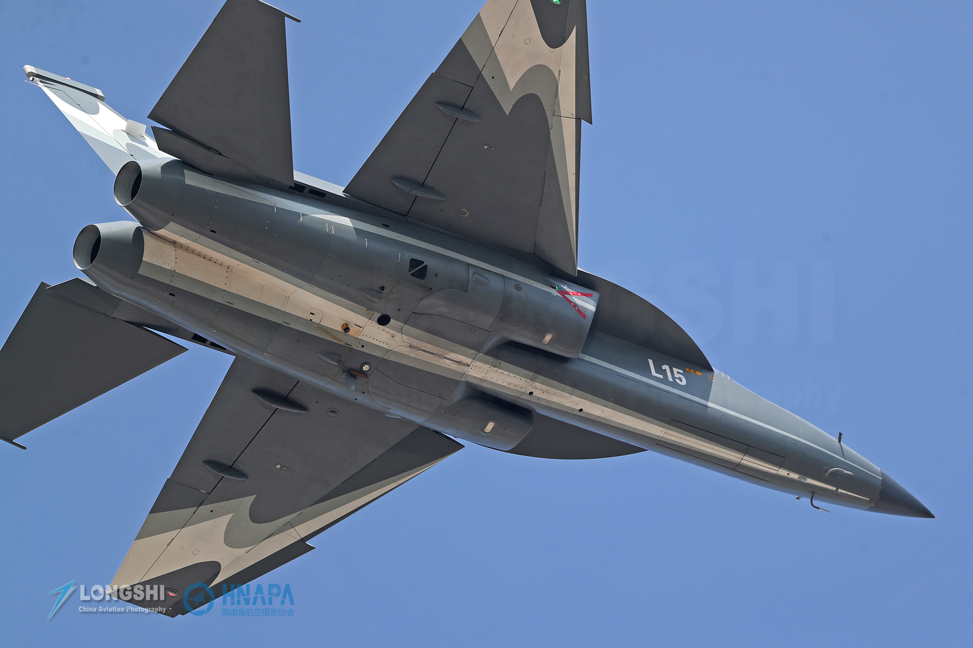 中国l15猎鹰飞机图片,l15猎鹰教练机为什么迟迟装备不了