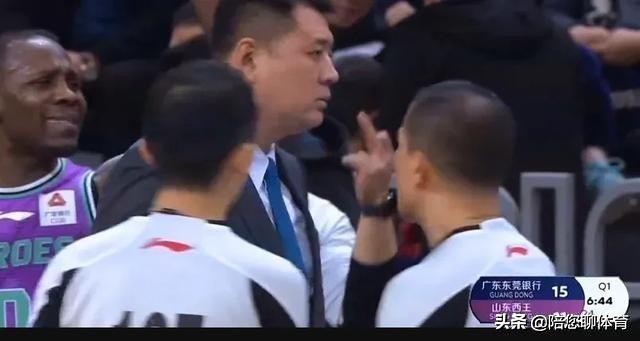 cba王哲林口吐芬芳唇语集锦,cba教练口吐芬芳嘴型动图