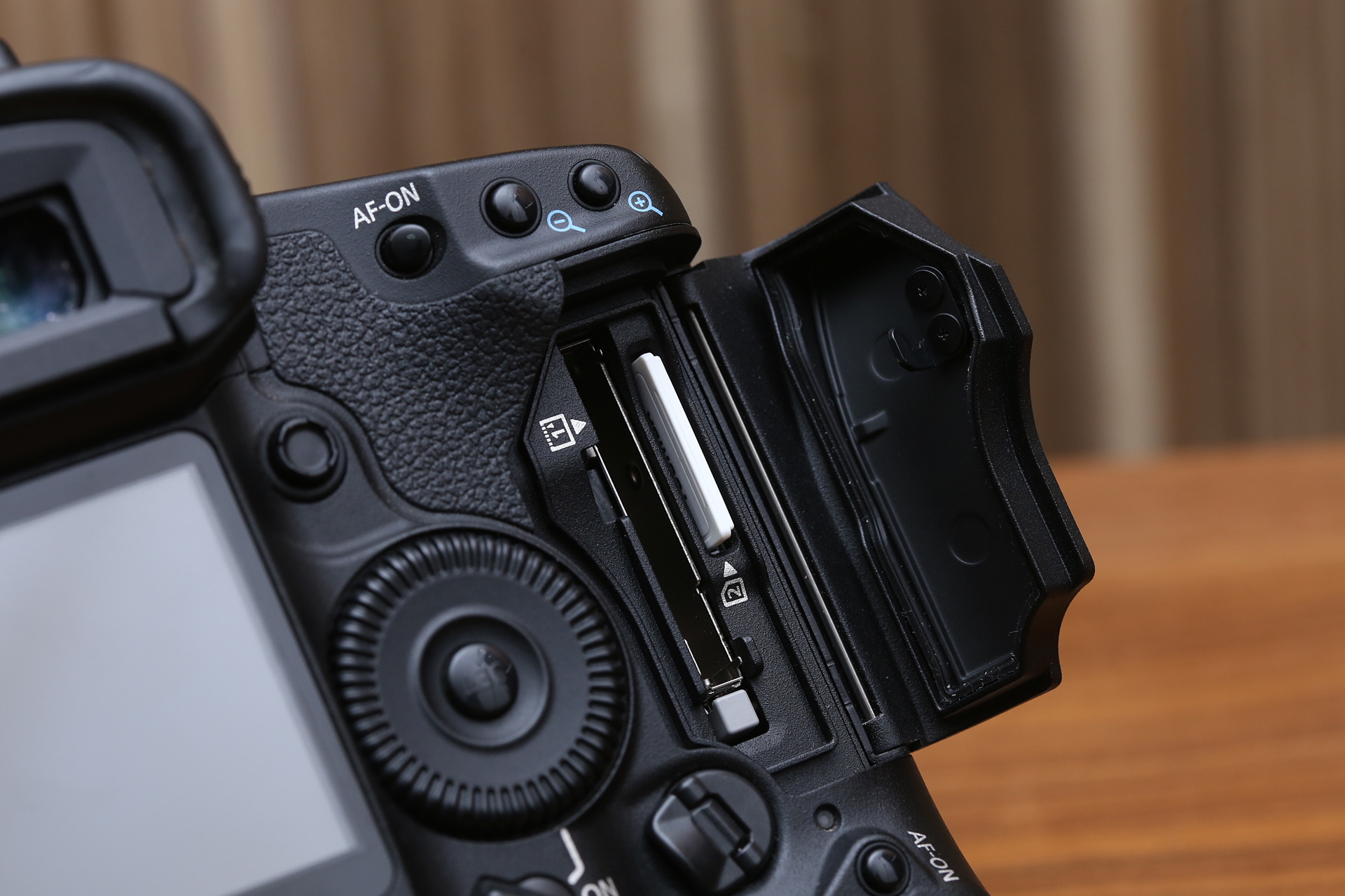 佳能1dsmark3还值得买吗,ds时代