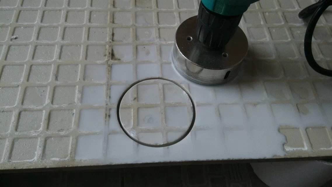 瓷砖打孔总开裂，老师傅：做好这4步开孔平整不裂砖，省力又美观