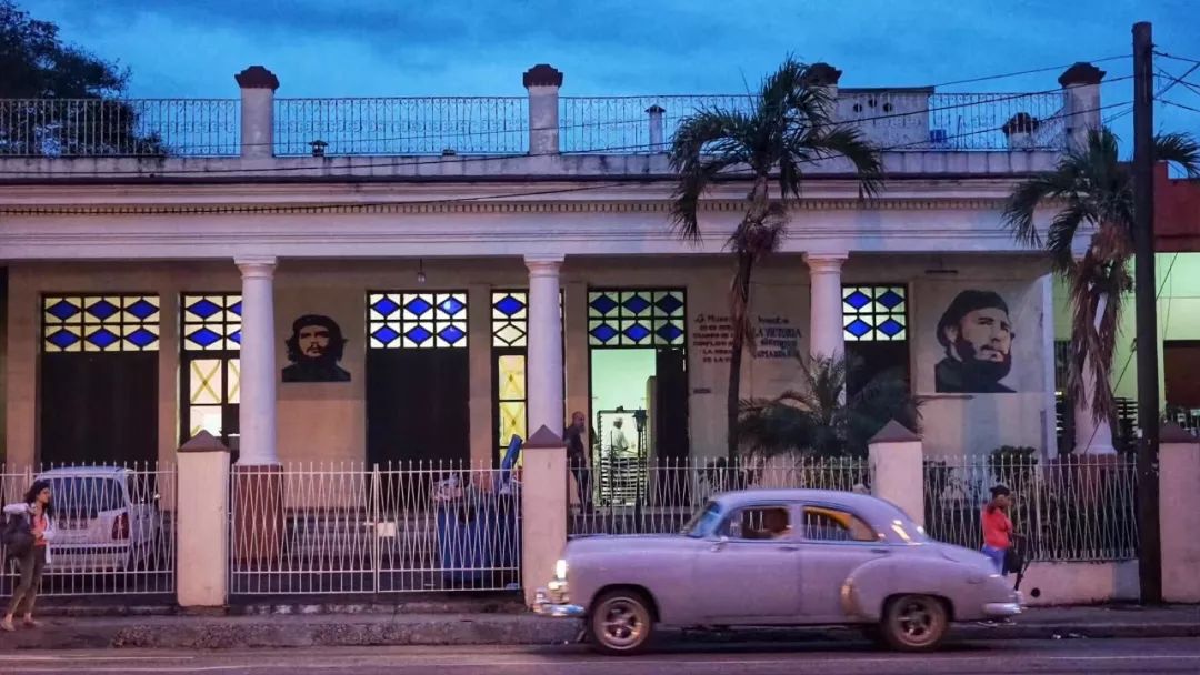 美国西海岸（碰撞）古巴哈瓦那